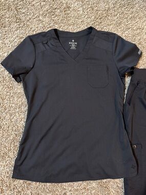Med Couture Black V-Neck Scrub Top and Jogger pants